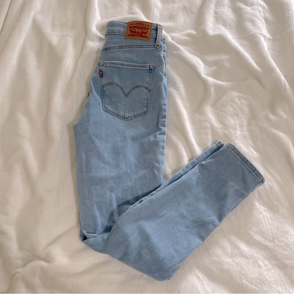 Levi’s 721 High Rise Skinny Ankle